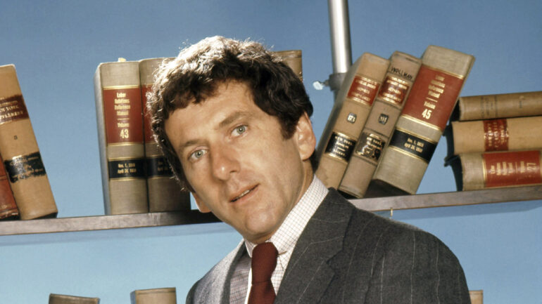 PETROCELLI, Barry Newman, 1974-76.