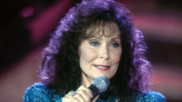 ROOTS OF COUNTRY: NASHVILLE CELEBRATES THE RYMAN, Loretta Lynn, 1994.