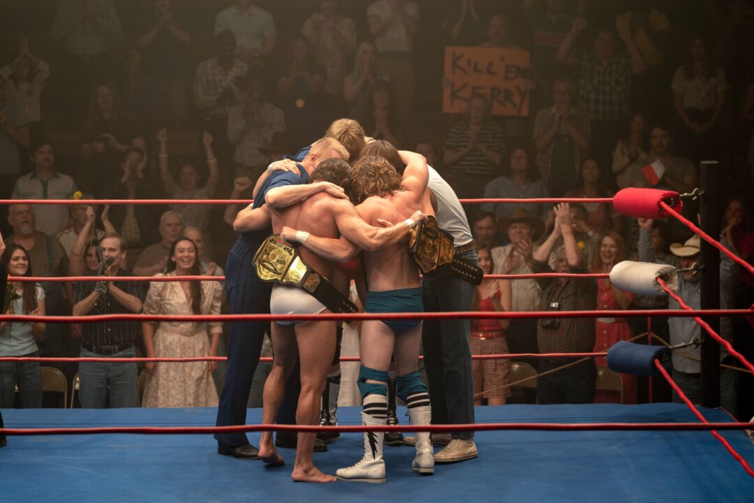 THE IRON CLAW, from left: Holt McCallany, Zac Efron as Kevin Von Erich, Jeremy Allen White, Stanley Simons, Harris Dickinson, 2023. 