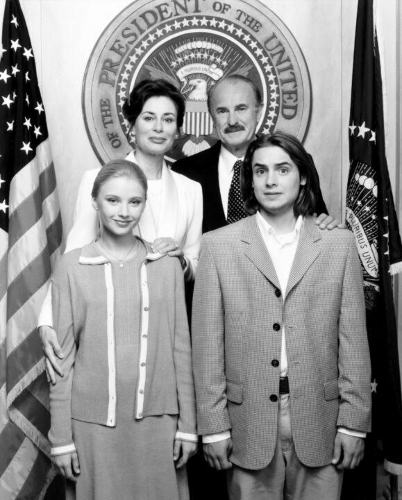 My Date With the President's Daughter (back, from left): Mimi Kuzyk, Dabney Coleman, (front): Elisabeth Harnois, Will Friedle, 1998