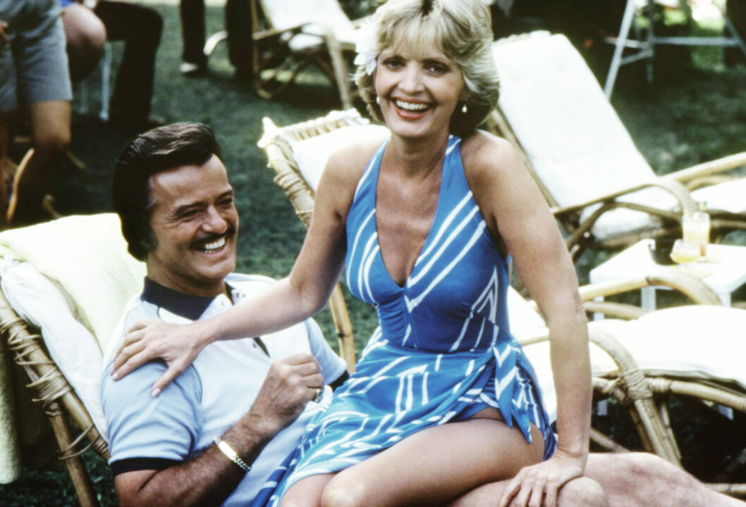 FANTASY ISLAND, from left: Robert Goulet, Florence Henderson in 'Random Choices/My Mother, the Swinger' (Season 7, Episode 8, aired December 3, 1983), 1978-84.