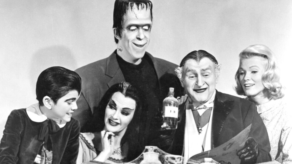 THE MUNSTERS, Butch Patrick, Fred Gwynne, Yvonne De Carlo, Al Lewis, Pat Priest, 1964-66