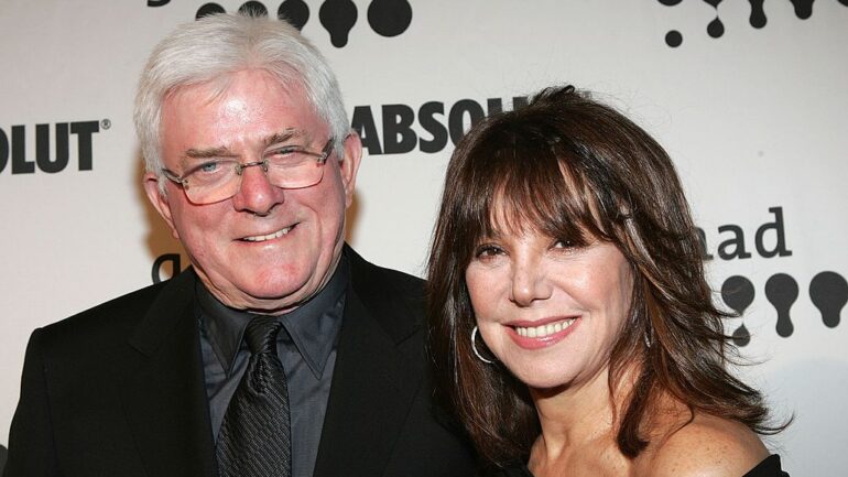 Actors Phil Donahue and Marlo Thomas attend the 17th annual GLAAD Media Awards at the Marriott Marquis Hotel March 27, 2006 in New York City