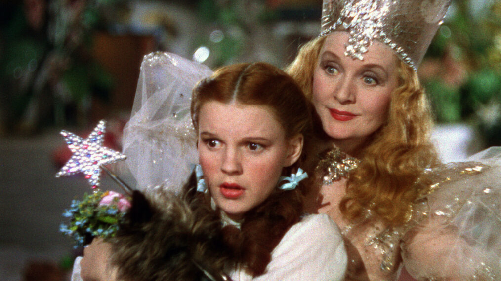 THE WIZARD OF OZ, from left: Judy Garland, Billie Burke, 1939