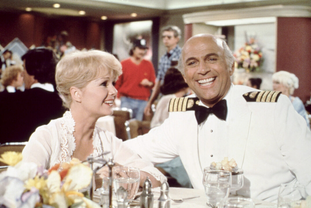 THE LOVE BOAT, Debbie Reynolds, Gavin MacLeod on-set, 1977-86