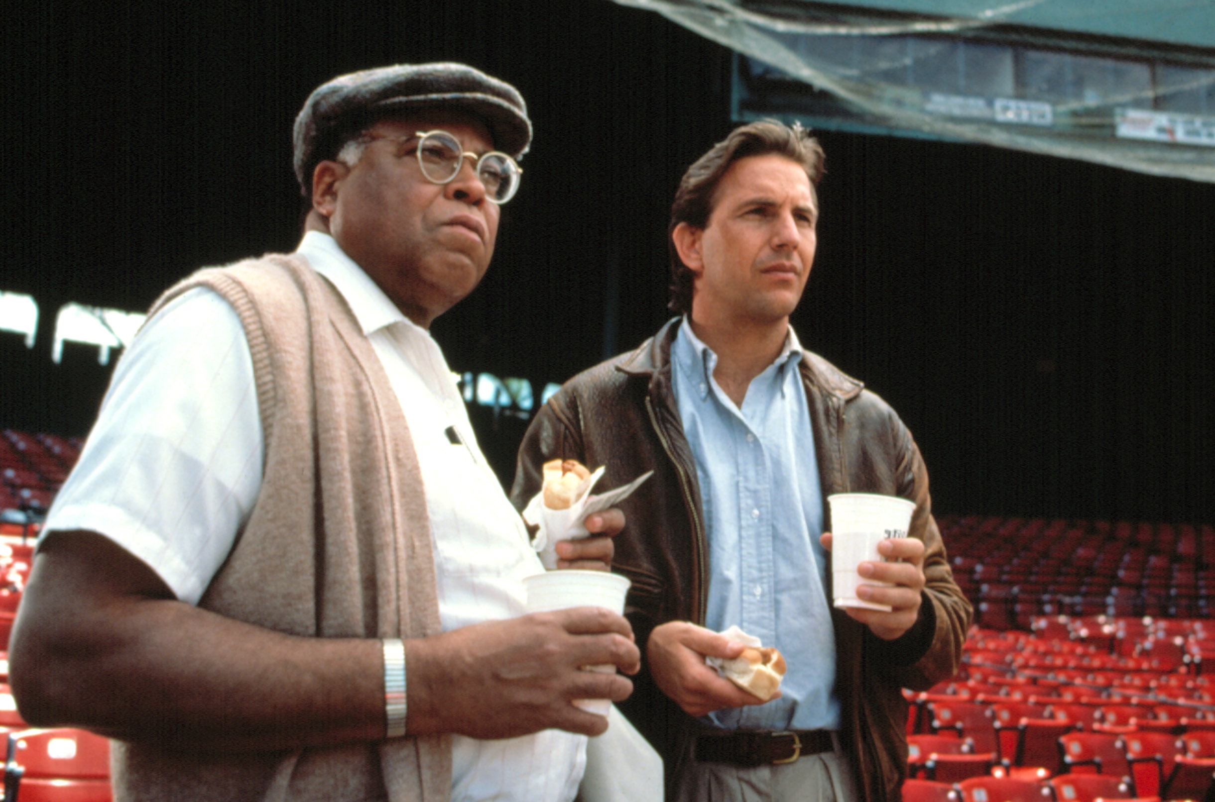 FIELD OF DREAMS, Kevin Costner, James Earl Jones, 1989