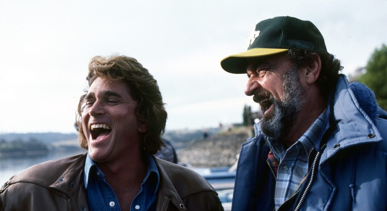 HIGHWAY TO HEAVEN, from left: Victor French, Michael Landon, on set, 1984-1989. ph: Curt Gunther / TV Guide /© NBC /courtesy Everett Collection