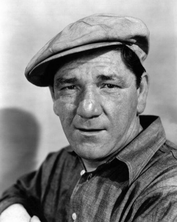 GIVE US WINGS, Shemp Howard, 1940