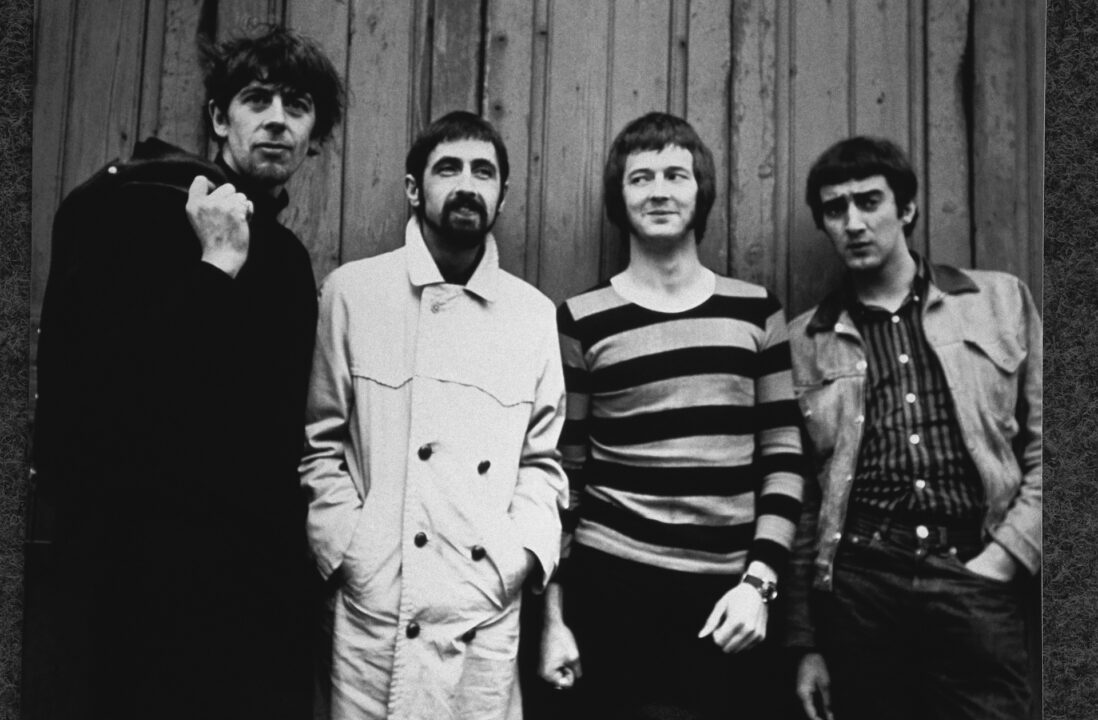 1966England, London Bluesbreakers (with Eric Clapton)L-R: John Mayall, Hughie Flint, Eric Clapton, John McVie