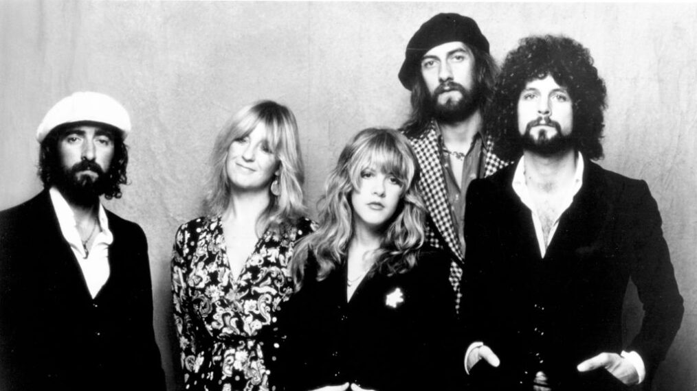 1975: (L-R) John McVie, Christine McVie, Stevie Nicks, Mick Fleetwood, and Lindsey Buckingham of the rock group 