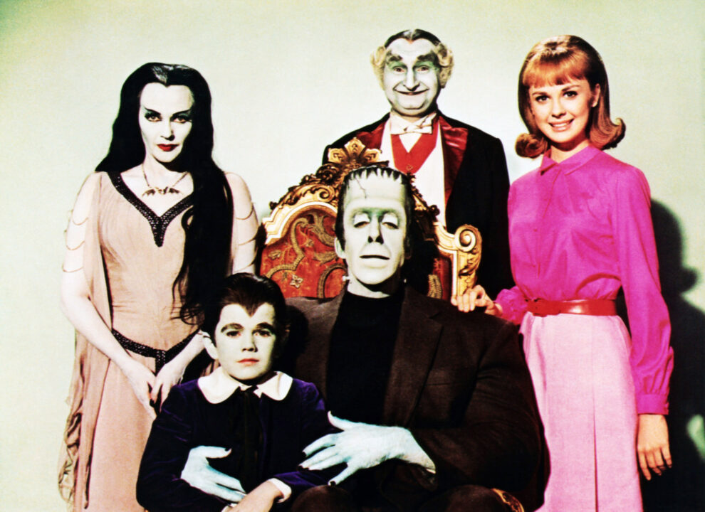 MUNSTER, GO HOME, from left, Yvonne De Carlo, Butch Patrick, Fred Gwynne, Al Lewis, Debbie Watson, 1966