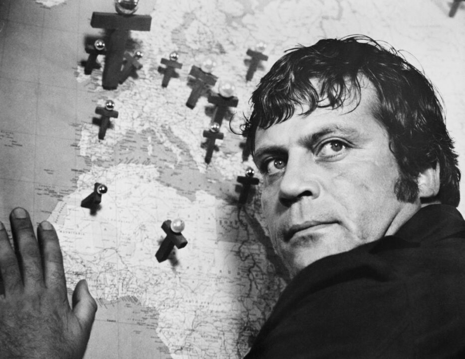 TOMMY, Oliver Reed, 1975