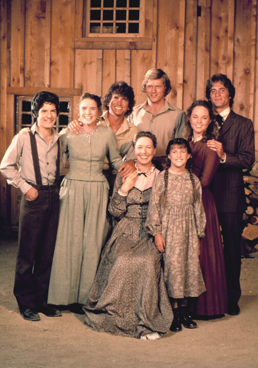 LITTLE HOUSE ON THE PRAIRIE, Matthew Laborteaux, Melissa Gilbert, Michael Landon, Karen Grassle, (behind Grassle) Dean Butler, Lindsay Greenbush, Melissa Sue Anderson, Linwood Boomer, 1974-1983