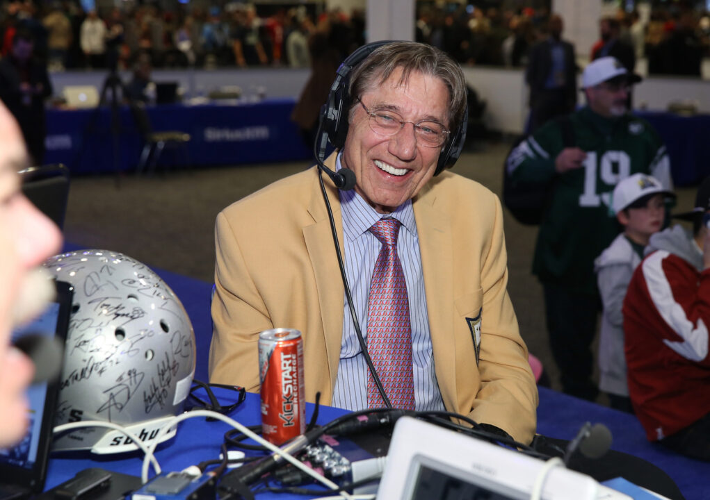 visits the SiriusXM set at Super Bowl 50 Radio Row at the Moscone Center on February 5, 2016 in San Francisco, California.