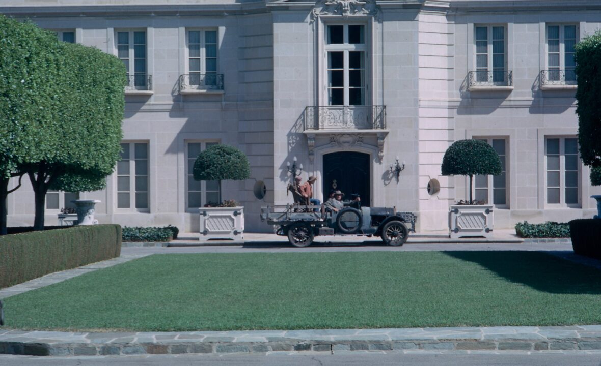 BEVERLY HILLBILLIES, from left: Donna Douglas, Irene Ryan, Buddy Ebsen, Max Baer Jr., at Arnold Kirkeby's Chartwell Mansion in West Los Angeles suburb of Bel Air, which was exterior set for the show, 1962-1971